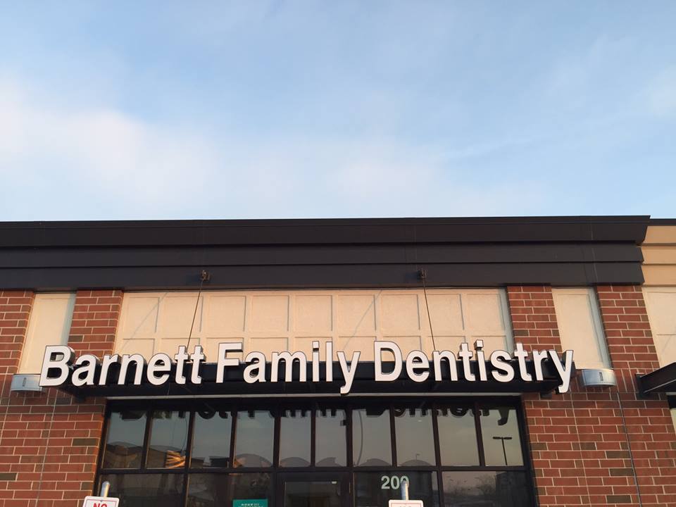Barnett Family Dentistry: Barnett Terry L DDS | 7962 Sunwood Dr NW #200, Anoka, MN 55303, USA | Phone: (763) 712-9715