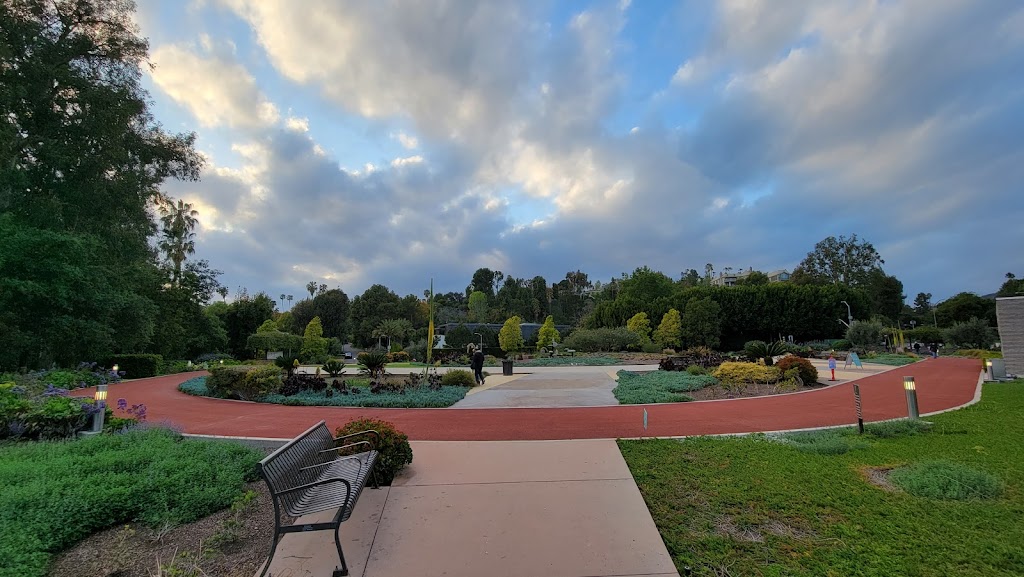 Coldwater Canyon Park | 1100 N Beverly Dr, Beverly Hills, CA 90210 | Phone: (310) 285-6850