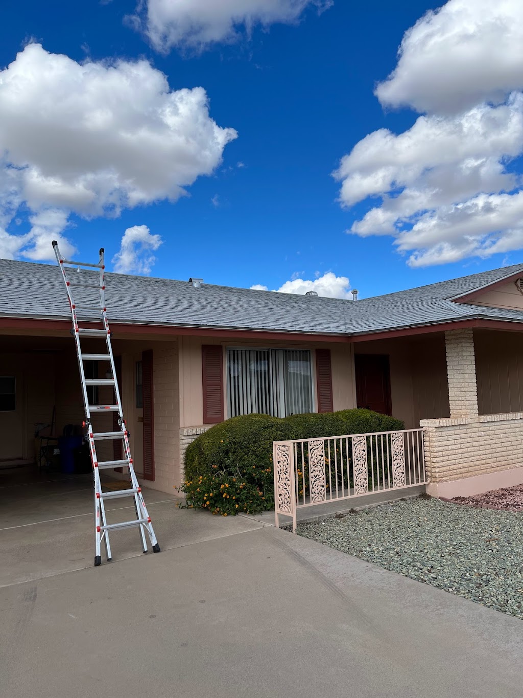 Gorilla Roofing LLC | 8210 W Roosevelt St, Peoria, AZ 85345, USA | Phone: (480) 267-2416