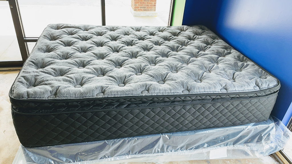 BoxDrop Mattress Clearance Center Woodstock | Hickory Grove Shopping Center, 9105 Hickory Flat Hwy suite 100, Woodstock, GA 30188, USA | Phone: (678) 203-4140