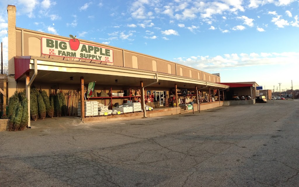 Big Apple Farm Supply | 407 SW Market St, Reidsville, NC 27320, USA | Phone: (336) 349-3336