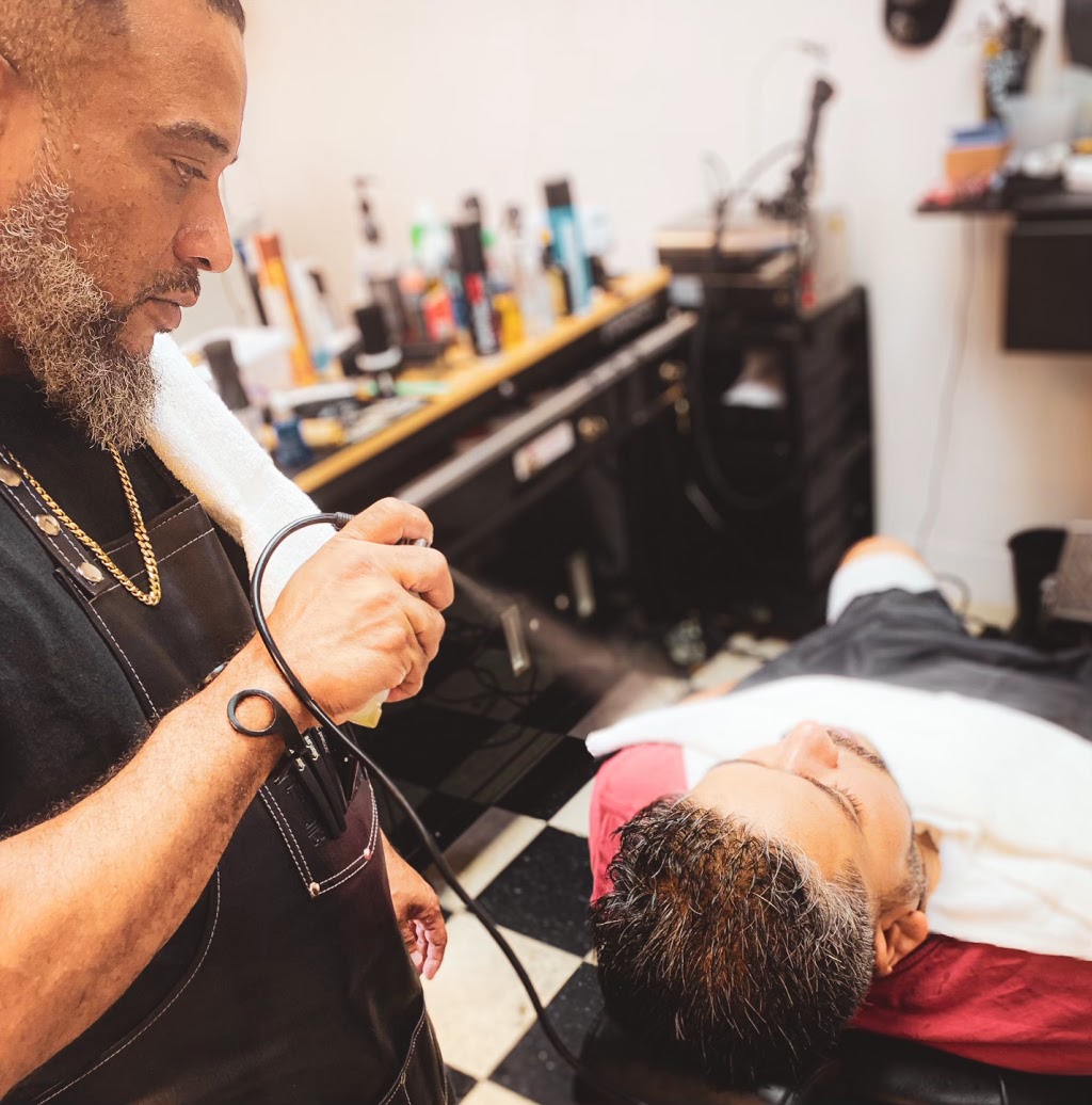 Headquarters Shave Parlor | 20514 Hwy 6 Suite D, Manvel, TX 77578, USA | Phone: (832) 336-4667