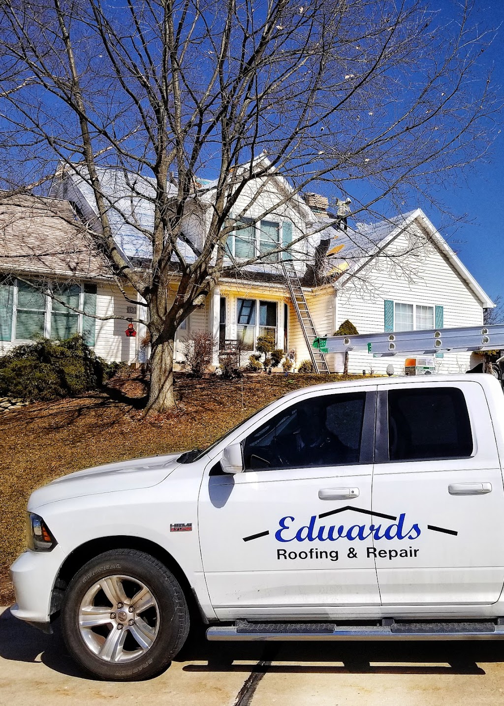 Edwards Roofing and Exteriors | 10325 Lake Hill Trail, Hillsboro, MO 63050, USA | Phone: (636) 481-8026