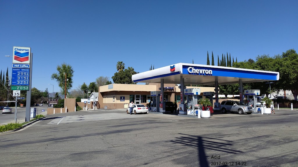 Chevron | 22351 Ventura Blvd, Woodland Hills, CA 91364, USA | Phone: (818) 888-2419