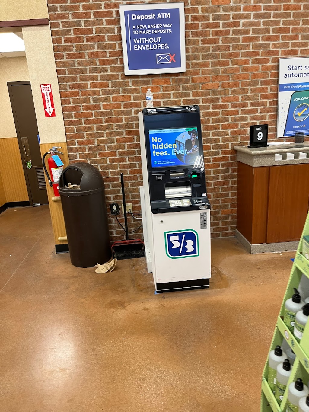 Fifth Third Bank & ATM | 4100 Hunt Rd, Cincinnati, OH 45236, USA | Phone: (513) 793-1188