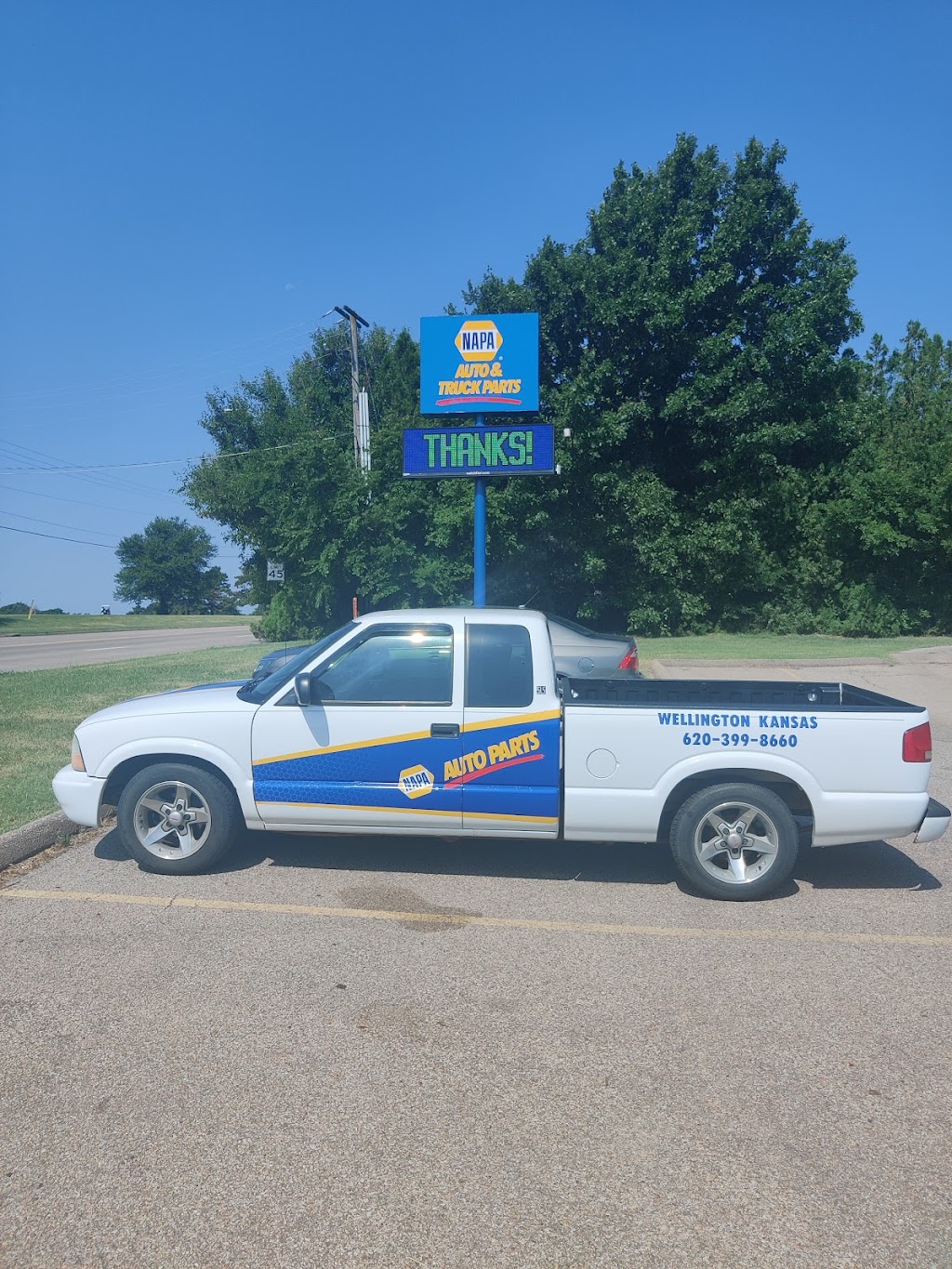 NAPA Auto Parts - A & A Auto Supply | 1421 W 8th St, Wellington, KS 67152, USA | Phone: (620) 399-8660