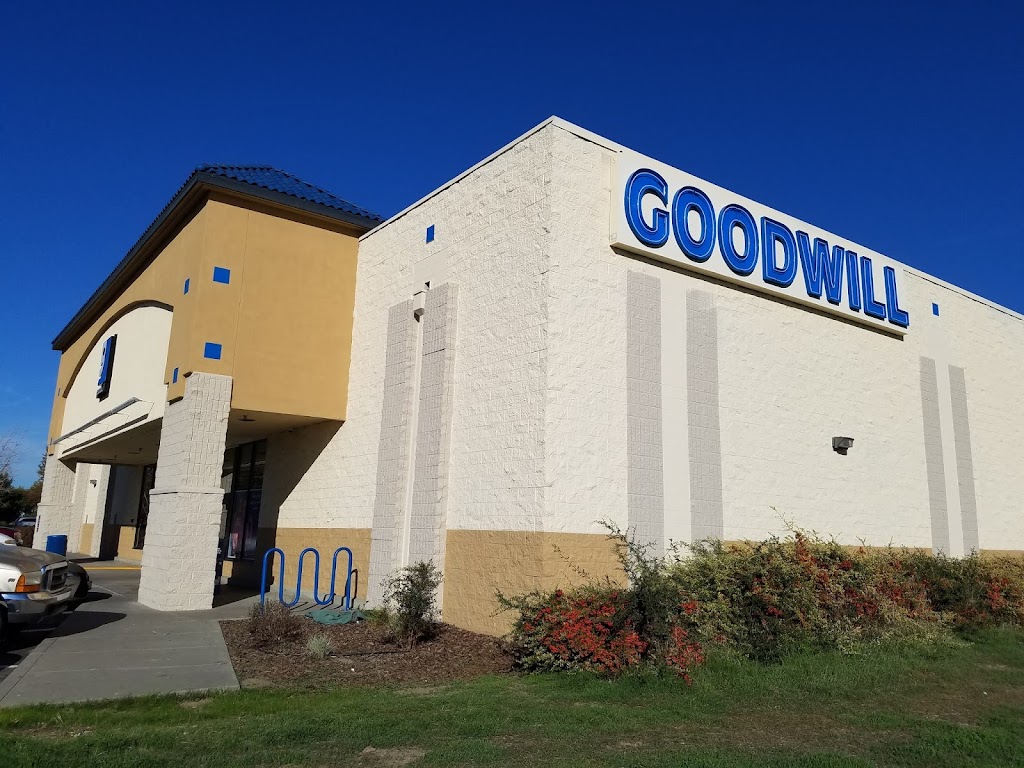 Goodwill Sacramento Valley & Northern Nevada | 1770 E Main St, Woodland, CA 95776 | Phone: (530) 668-8249