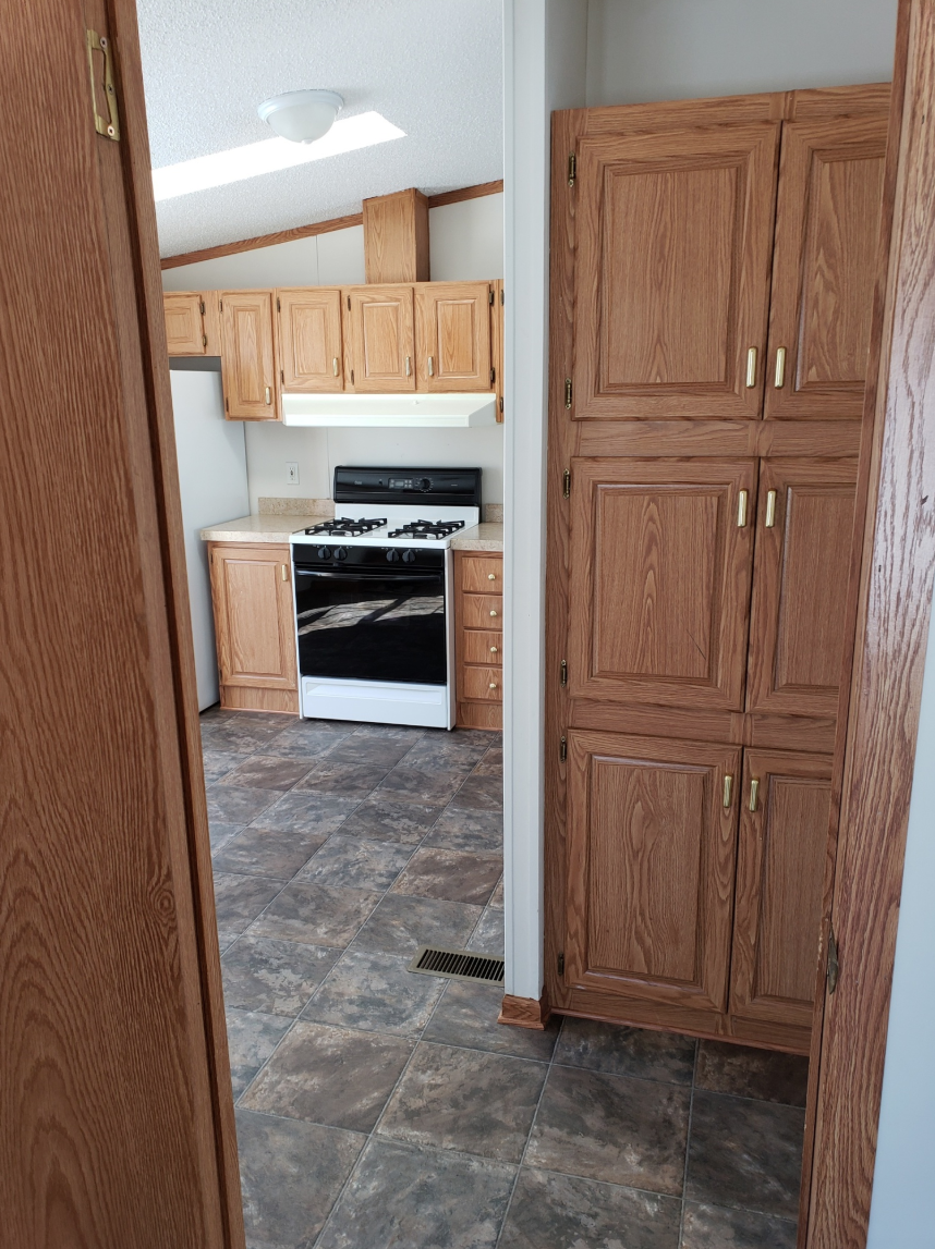 Woodlund Mobile Home Park | 1719 Lake St S, Forest Lake, MN 55025, USA | Phone: (651) 464-5656