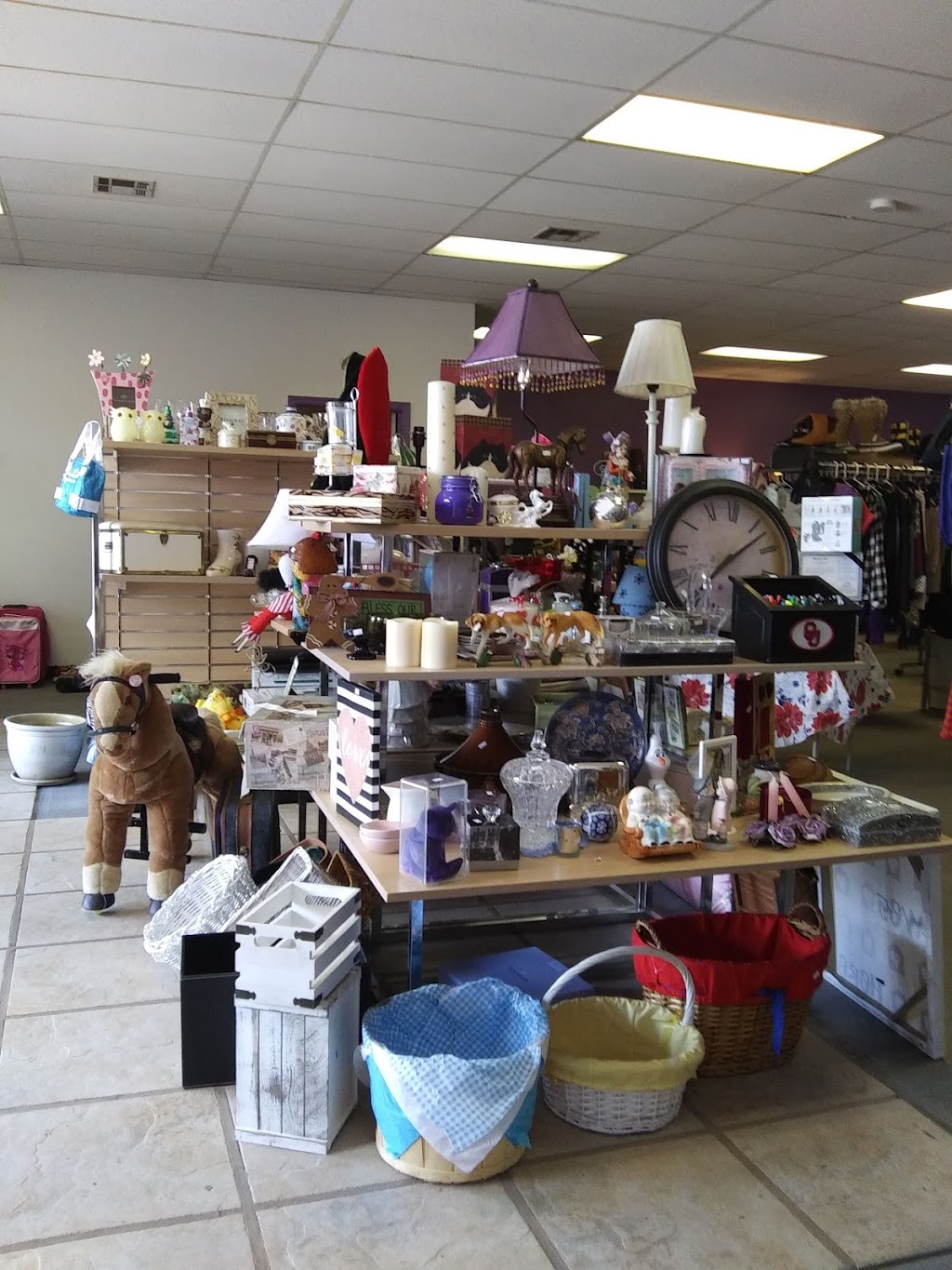 Lulus Super Thrift | 1000 W Choctaw Ave Suite 14, Chickasha, OK 73018, USA | Phone: (405) 825-3432