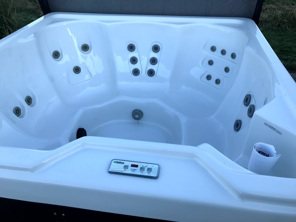 Loves Hot Tubs | 2370 Mill Rd, Emmett, ID 83617, USA | Phone: (208) 353-2170