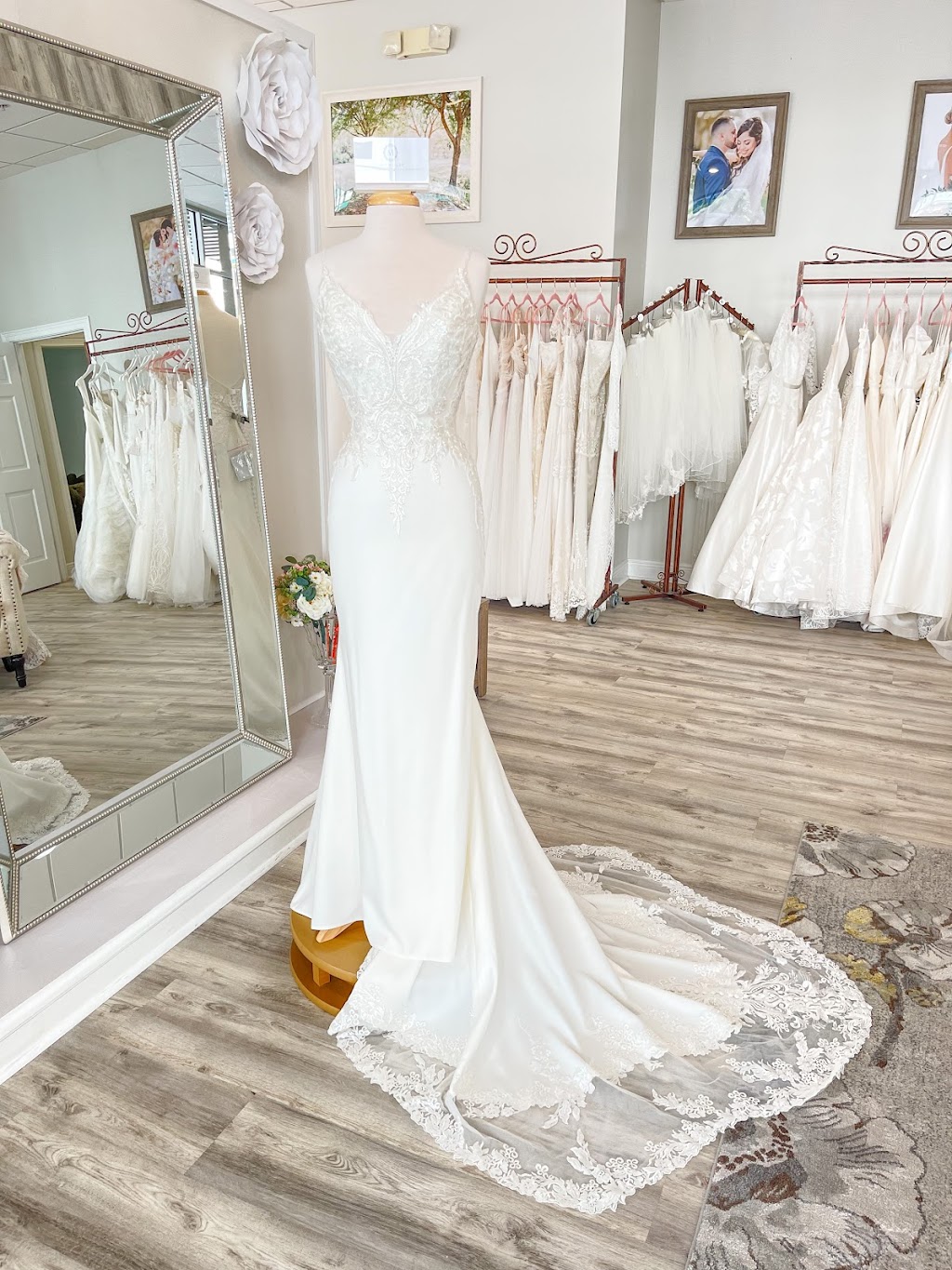 White Blossom Bridal | 4844 New Broad St, Orlando, FL 32814, USA | Phone: (407) 704-7366