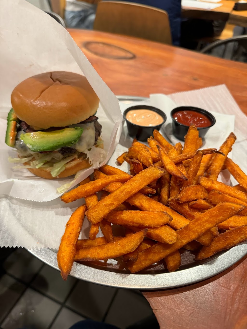 Extra Napkin Burger-Grill-Salad-Pizza | 159 Delaware Ave, Delmar, NY 12054, USA | Phone: (518) 475-7575