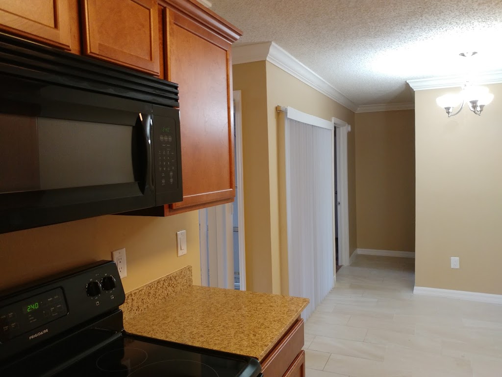 Roger Painting and Cleaning Services | 14606 Knoll Ridge Dr, Tampa, FL 33625, USA | Phone: (407) 300-9835