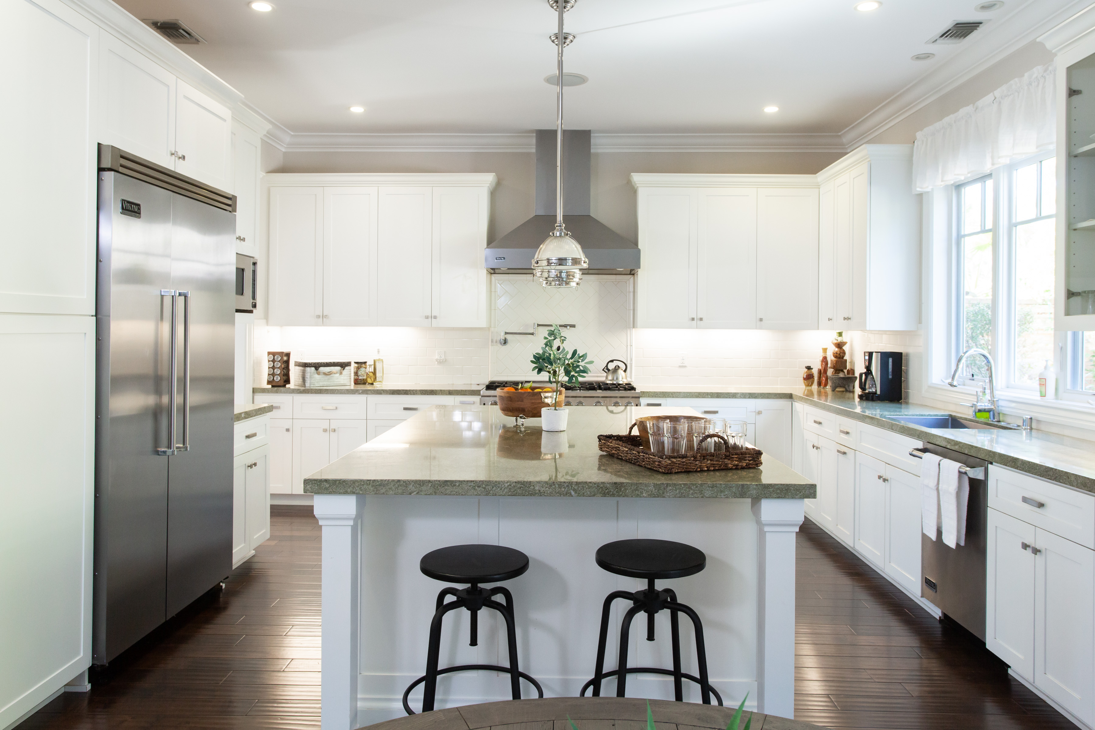 1Method | Luxury Sober Living Homes in West Los Angeles | 10127 Rossbury Pl, Los Angeles, CA 90064, United States | Phone: (800) 486-0802