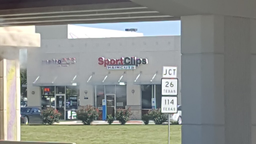 Sport Clips Haircuts of Grapevine | 1527 W State Hwy 114 Suite 200, Grapevine, TX 76051, USA | Phone: (817) 251-6517