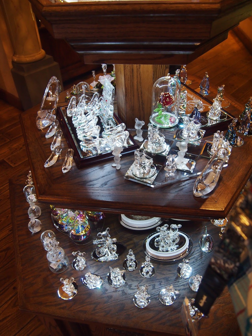 Glas Und Porzellan (Glass and Porcelain) | Walt Disney World Resort, Bay Lake, FL 32821 | Phone: (407) 824-4321