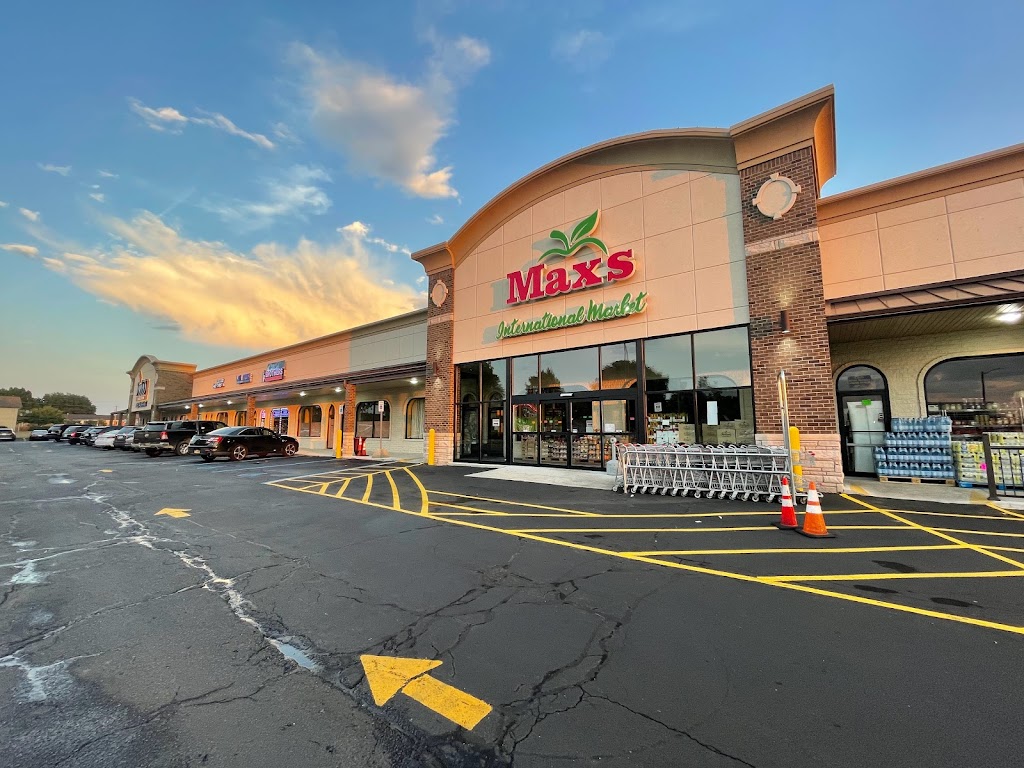 Maxs International Market | 4160 15 Mile Rd, Sterling Heights, MI 48310, USA | Phone: (586) 978-1121