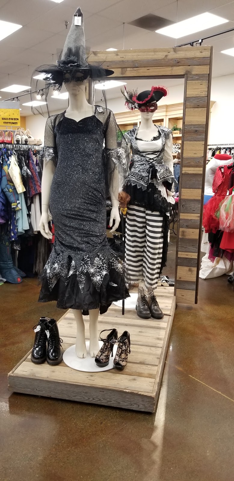 OC Goodwill Boutique San Juan Capistrano | 31892 Plaza Dr A-1, San Juan Capistrano, CA 92675, USA | Phone: (949) 272-0505