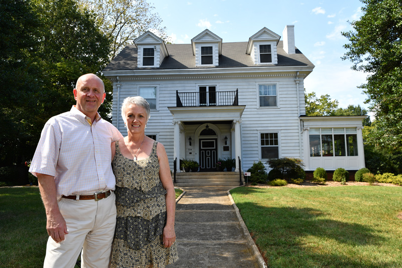 Across the Pond Bed and Breakfast | 324 N Fulton St, Salisbury, NC 28144, USA | Phone: (866) 296-7965