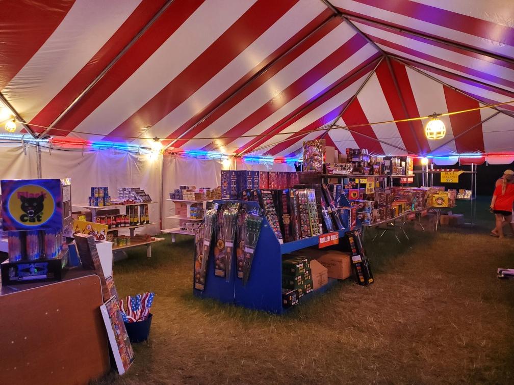 FREEDOM FIREWORKS LLC | 1717 WI-83, Hartford, WI 53027, USA | Phone: (262) 457-1776