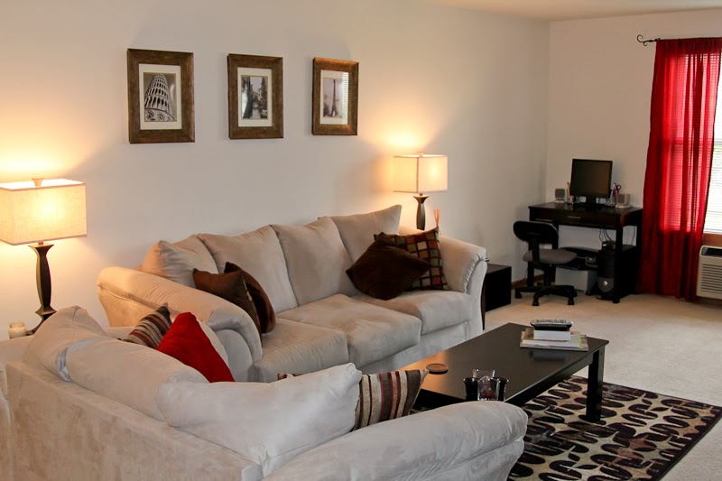 Junction Ridge Apartments | 8406 Isaac Dr, Madison, WI 53717, USA | Phone: (608) 833-3389