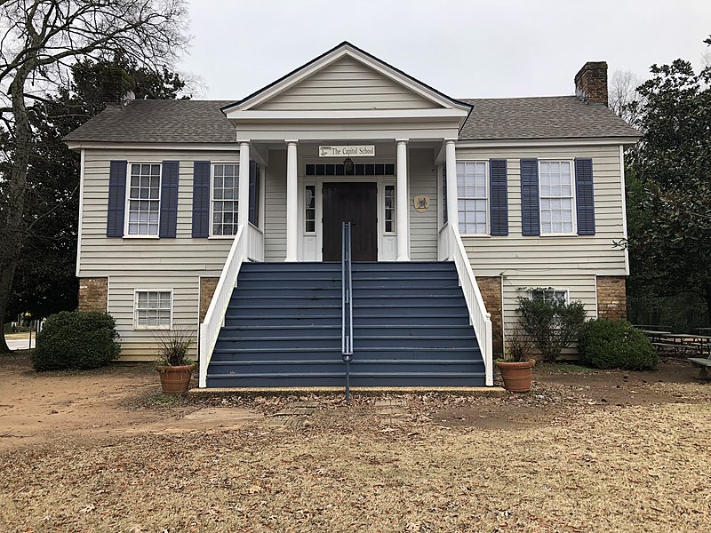 Vinnys Solid Vinyl Siding Tuscaloosa | 2705 Southside Dr, Tuscaloosa, AL 35401, United States | Phone: (205) 752-0004