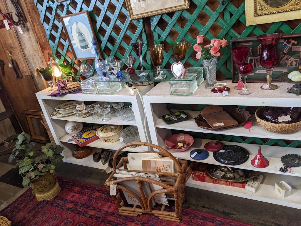Creekside Shops | 22 Main St, Sutter Creek, CA 95685, USA | Phone: (209) 267-5520