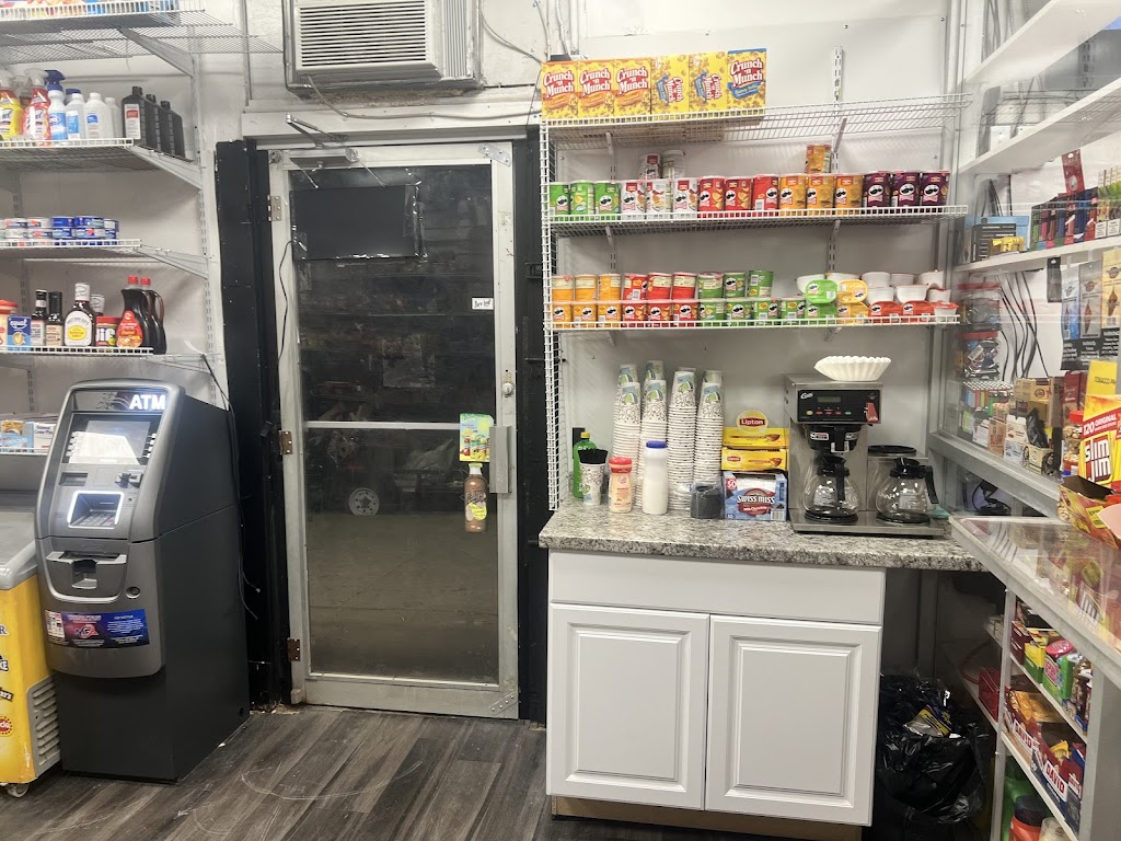 Full Moon Grocery | 3000 Arunah Ave, Baltimore, MD 21216, USA | Phone: (443) 819-9133