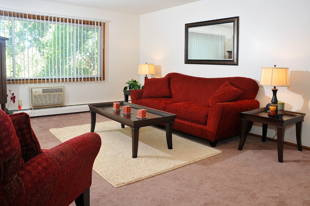 Stonegate Apartments | 10760 6th St NE, Blaine, MN 55434, USA | Phone: (763) 757-4680