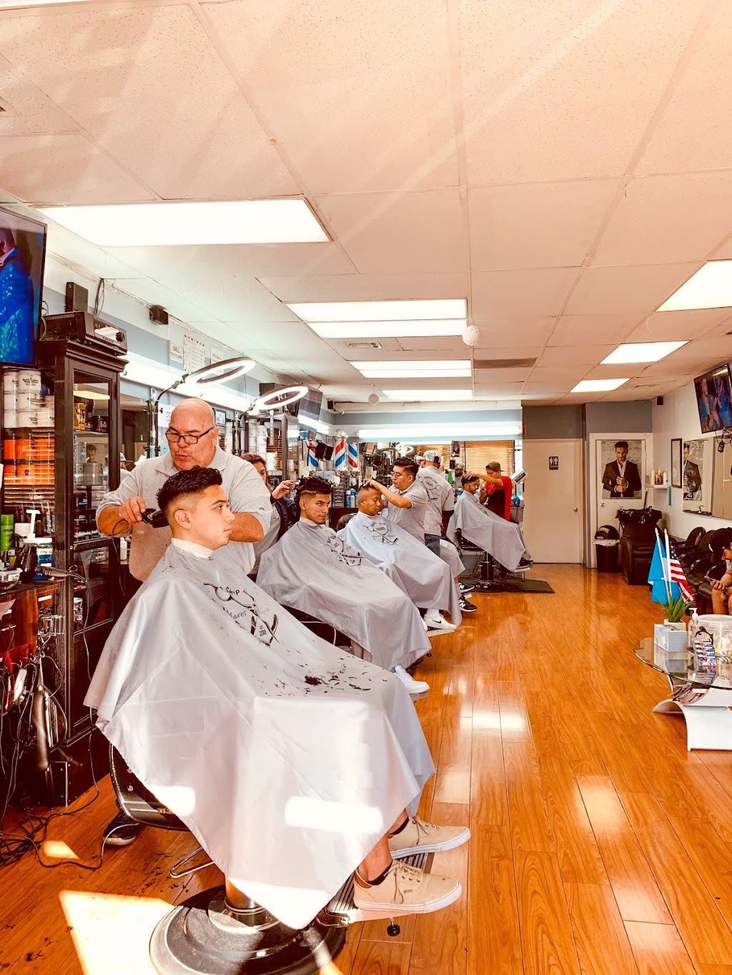 Barber Shop Friends | 5924 Santa Monica Blvd, Los Angeles, CA 90038, USA | Phone: (213) 494-8817