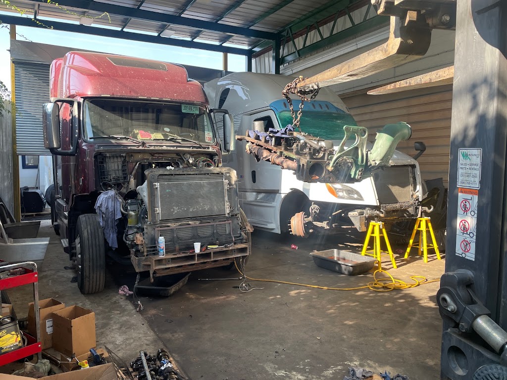 Hardy Truck & Trailer Repair | 1415 Hardy St, Levittown, PA 19057, USA | Phone: (267) 265-6644