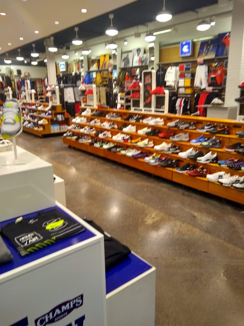 Champs Sports | 4246 Baldwin Rd, Auburn Hills, MI 48326, USA | Phone: (248) 454-8722