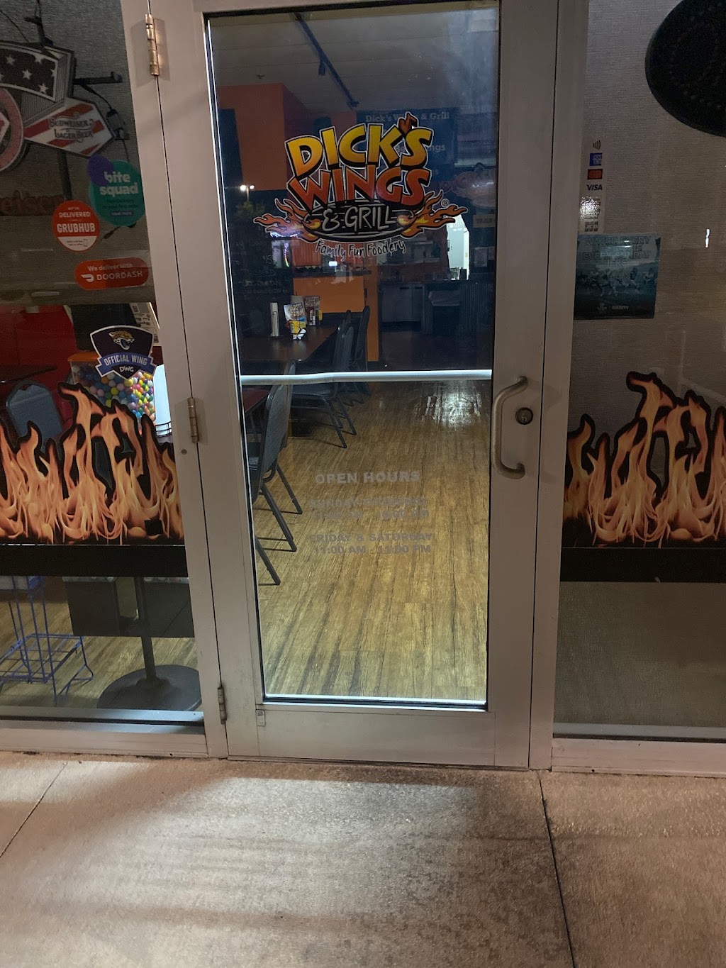 Dicks Wings SR16 St Augustine FL | 965 FL-16 Suite #110, St. Augustine, FL 32084, USA | Phone: (904) 825-4540