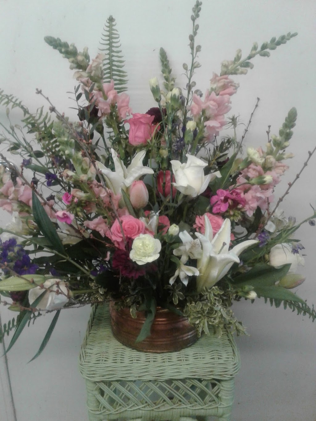 Garden Wall Floral Company | 567 K St, Penrose, CO 81240, USA | Phone: (719) 372-0927