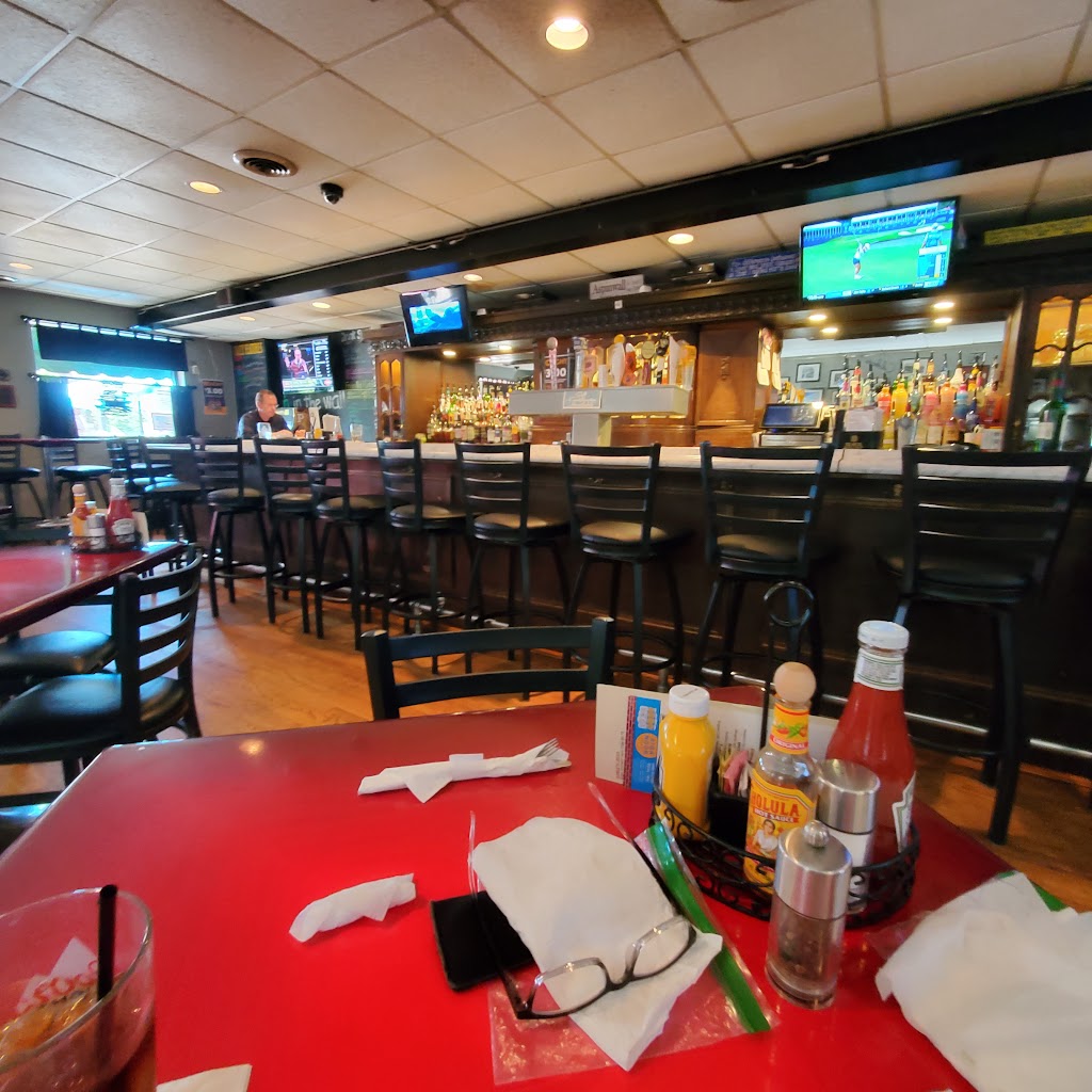 Tavern In The Wall | 211 Commercial Ave, Pittsburgh, PA 15215, USA | Phone: (412) 782-6542