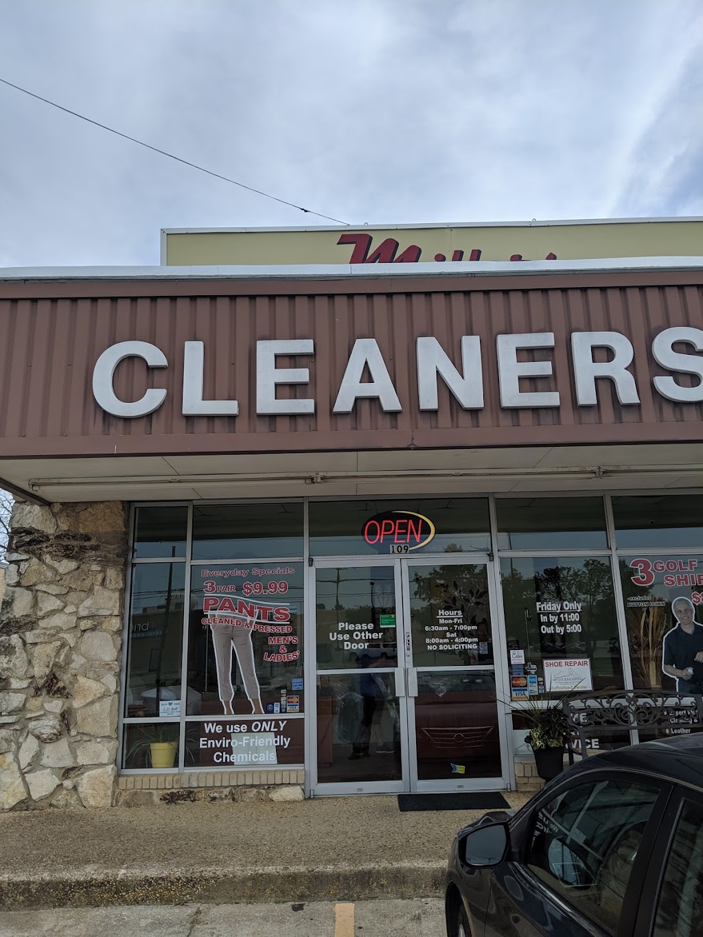 Millers Custom Cleaners | 109 W Harwood Rd, Euless, TX 76039, USA | Phone: (817) 545-3422