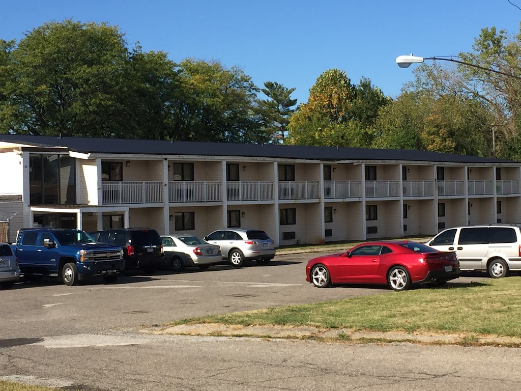 Economy Inn & Suites | 4751 Northfield Rd, North Randall, OH 44128 | Phone: (216) 475-3100