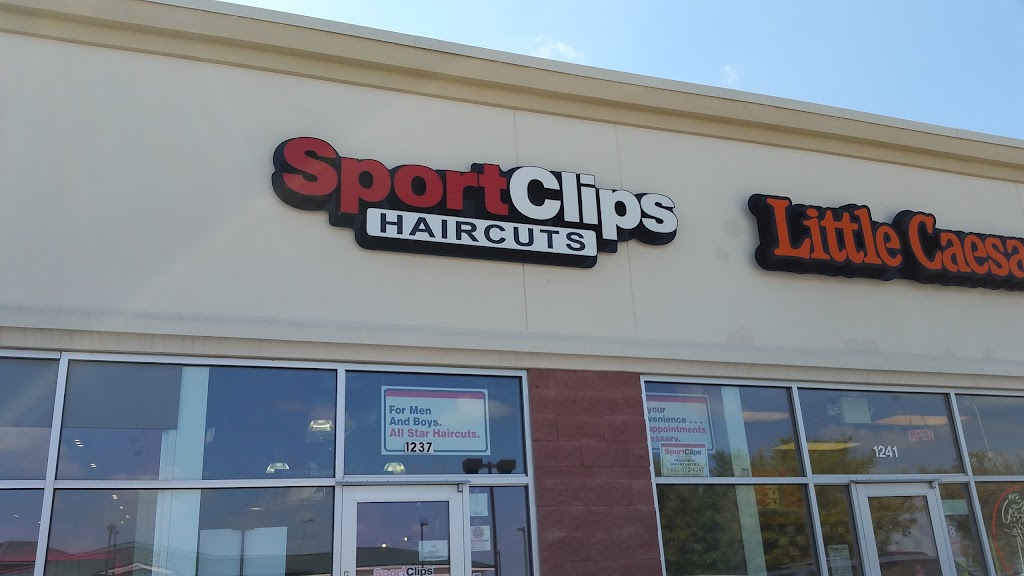 Sport Clips Haircuts of Kennedale | 1237 N Little School Rd Suite D, Arlington, TX 76017, USA | Phone: (817) 483-4144