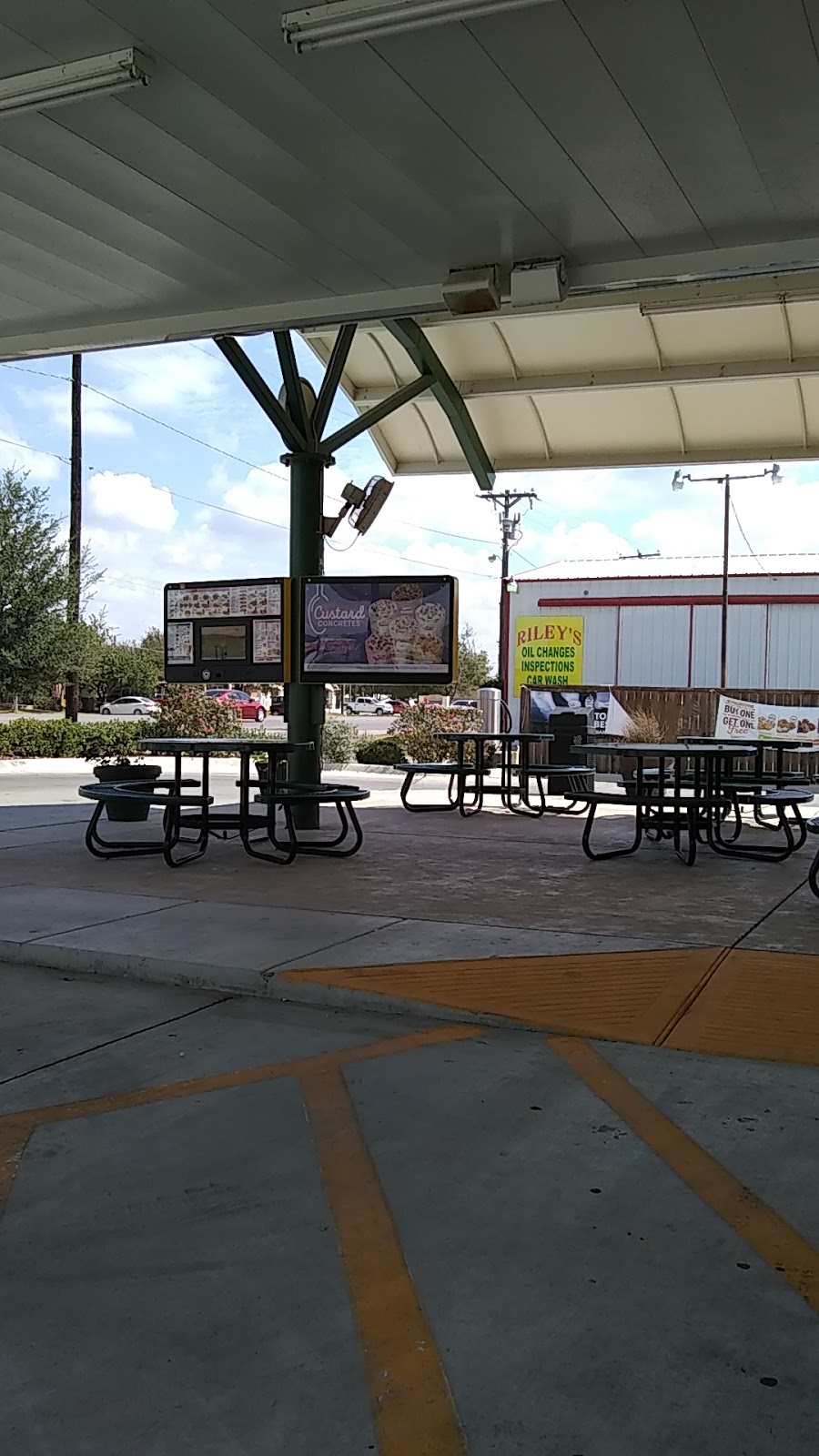 Sonic Drive-In | 206 E Rock Island Ave, Boyd, TX 76023, USA | Phone: (940) 433-2674