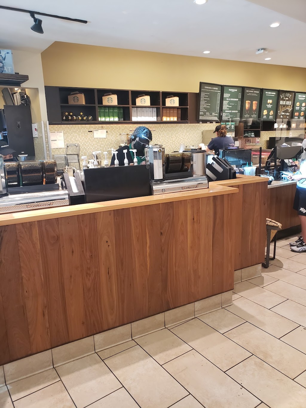 Starbucks | 6111 Lyons Rd, Coconut Creek, FL 33073, USA | Phone: (954) 428-9759