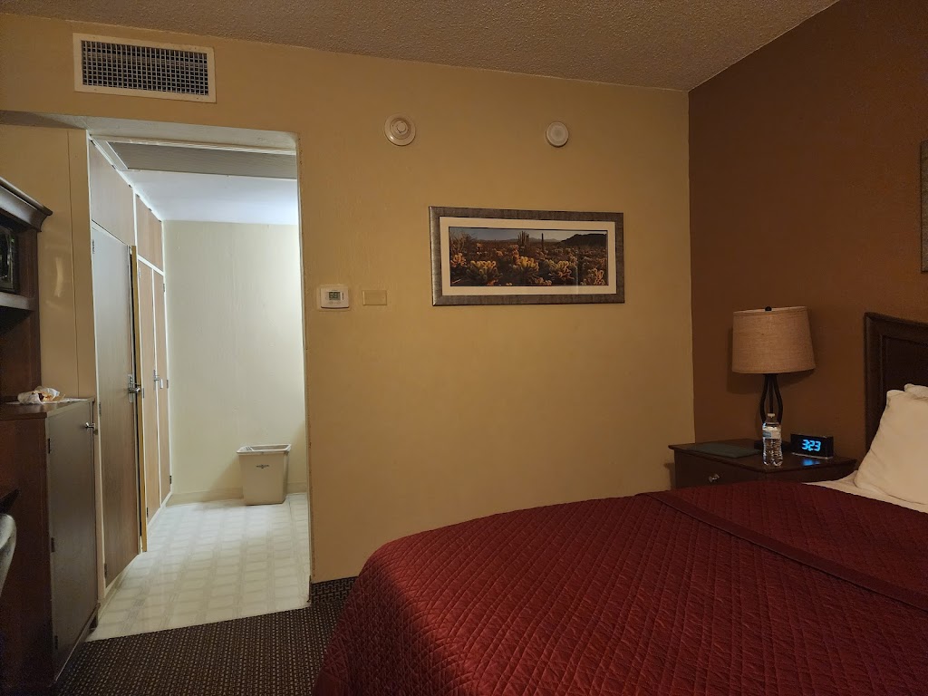 Desert Hideaway Inn | Gila Bend, AZ 85337, USA | Phone: (928) 683-2911