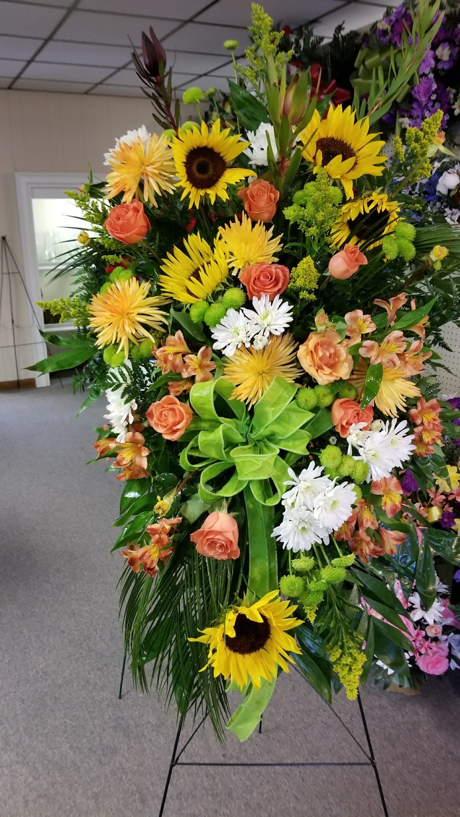 Creative Florist & Gifts | 5967 US-64 E, Ramseur, NC 27316, USA | Phone: (336) 824-1234