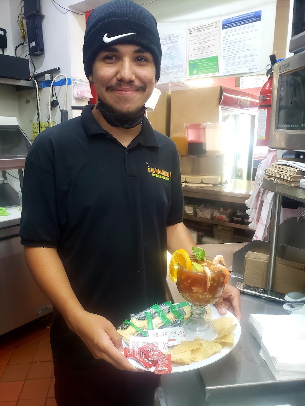 El taco llama | 15708 Vanowen St, Van Nuys, CA 91406, USA | Phone: (818) 997-9450