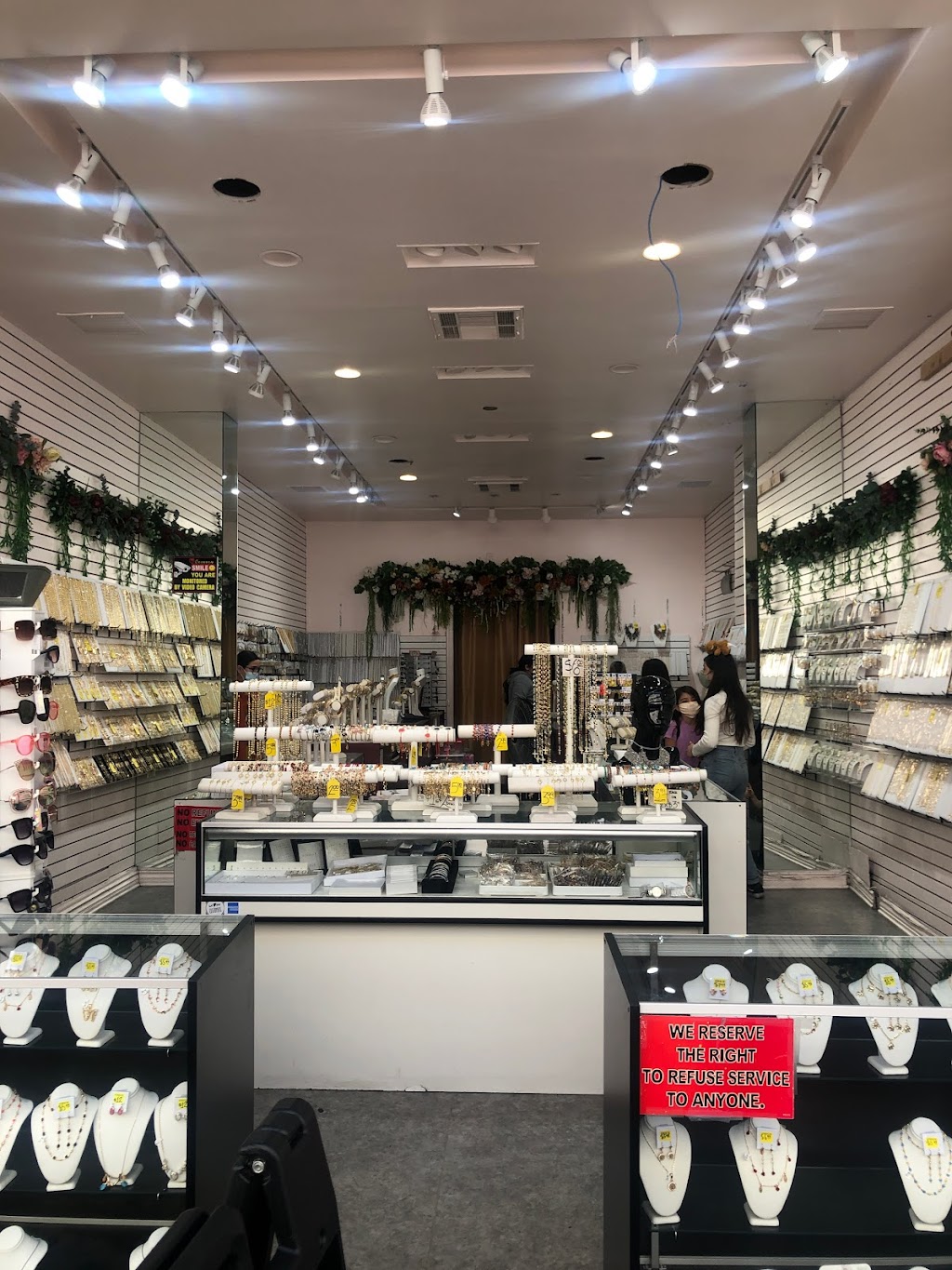 Corazon | Inside Alley, 1113 1/2 S, Maple Ave, Los Angeles, CA 90015, USA | Phone: (626) 506-7054