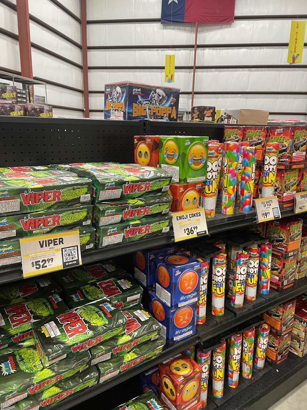 Alamo Fireworks Megastore | 1670 Harmon Rd, Fort Worth, TX 76177, USA | Phone: (210) 667-1106