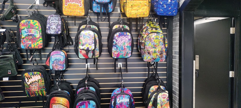 Habitz Glass & Goodies | 10120 Maple St, Omaha, NE 68134, USA | Phone: (402) 502-7855