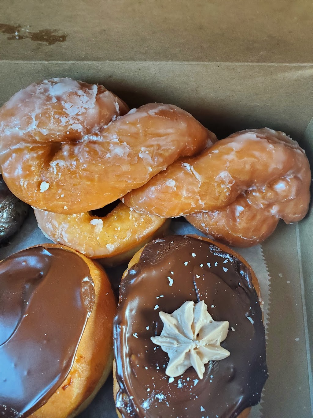 Paulas Donuts | 8560 Main St, Clarence, NY 14221, USA | Phone: (716) 580-3614
