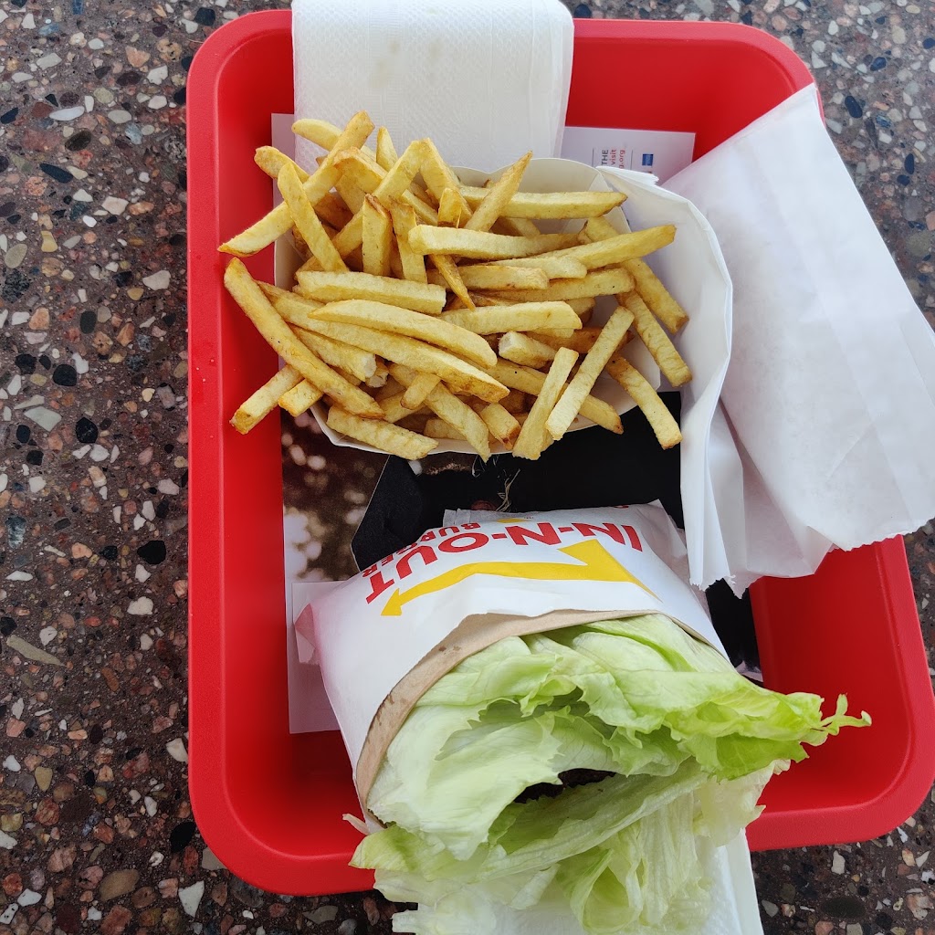 In-N-Out Burger | 6391 Pacific Coast Hwy, Long Beach, CA 90803, USA | Phone: (800) 786-1000