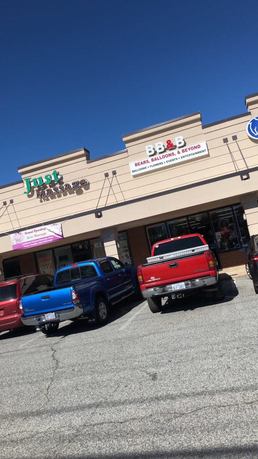 Bears, Balloons and Beyond | 2109 New Garden Rd # C, Greensboro, NC 27410, USA | Phone: (336) 545-0008