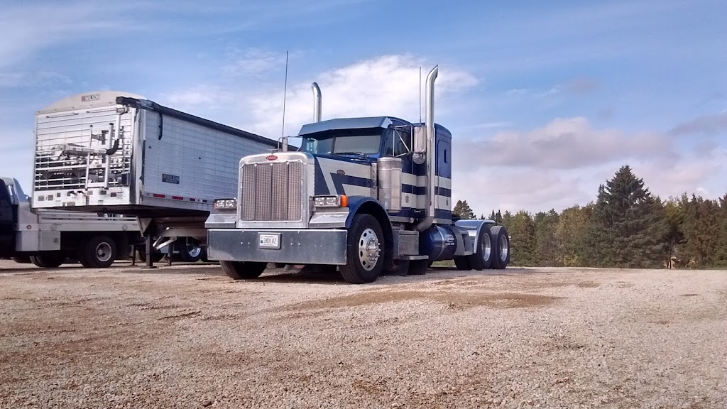 Pine Hills Trucking Inc | 1015 S Spring St, Beaver Dam, WI 53916, USA | Phone: (920) 887-8337